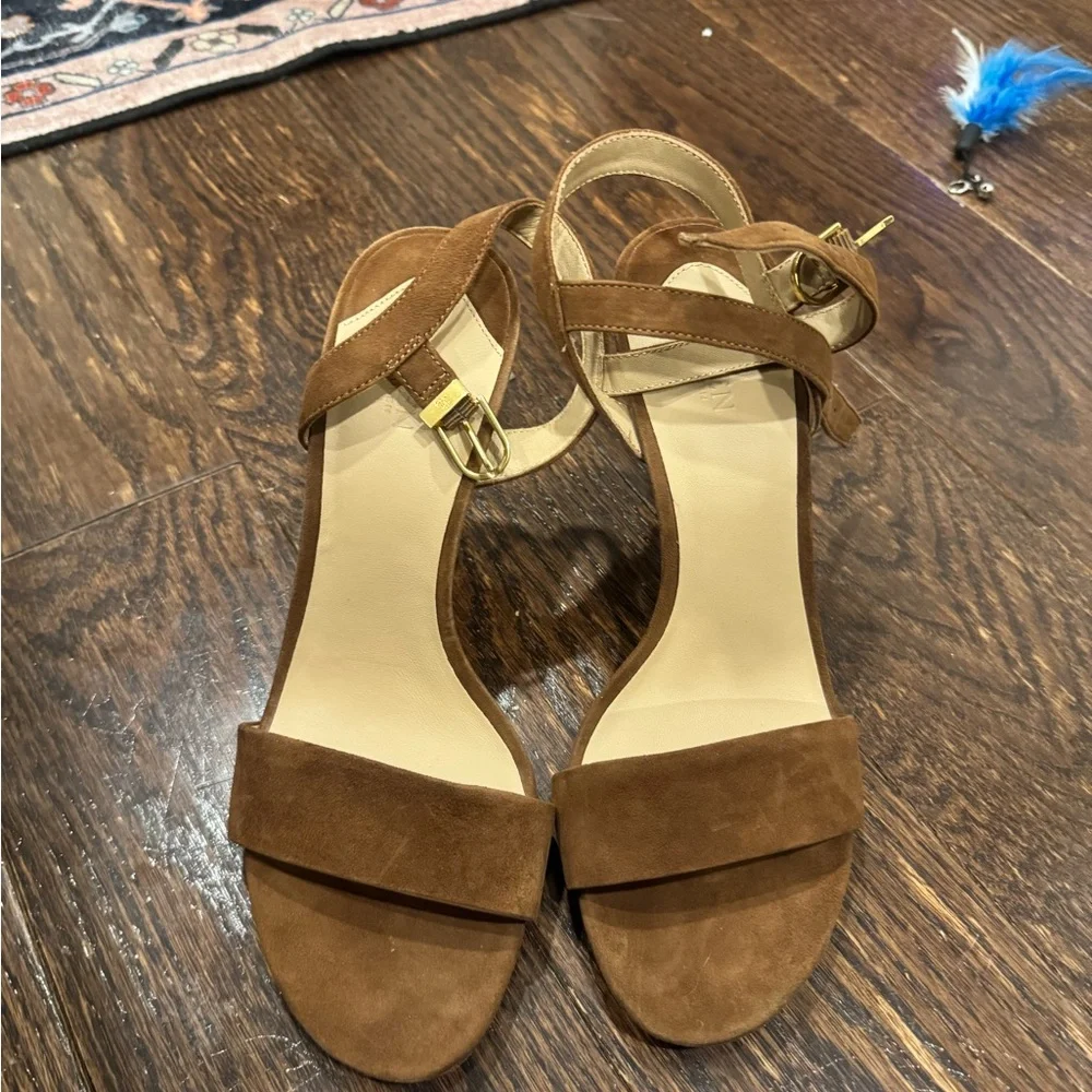 Ralph Lauren Tan Suede Heels never worn - Picture 1 of 5